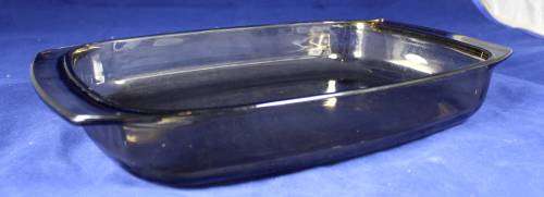 Medium rectangular Pyrex oven dish