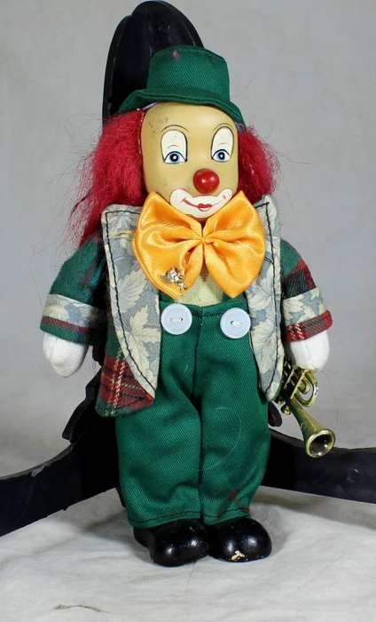 Clown playing the saxophone