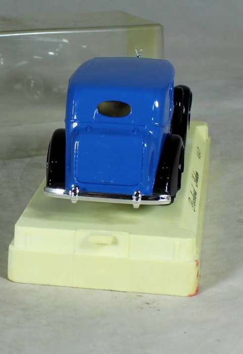 Solido age D` or Packard sedan