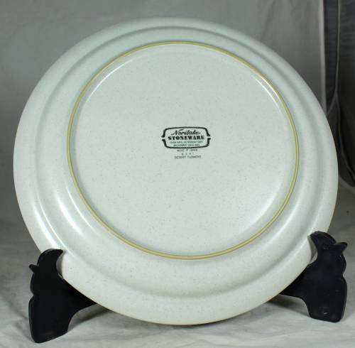 Noritake stoneware (1974-1985) - desert flowers dinner plate