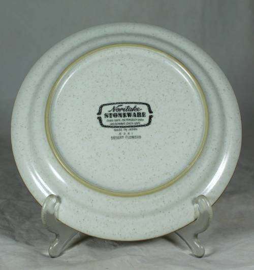 Noritake stoneware (1974-1985) - desert flowers tea bag plate