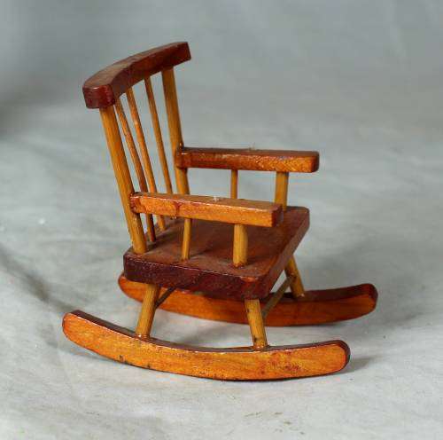 VINTAGE DOLL HOUSE WOODEN ROCKING CHAIR - BID NOW!!