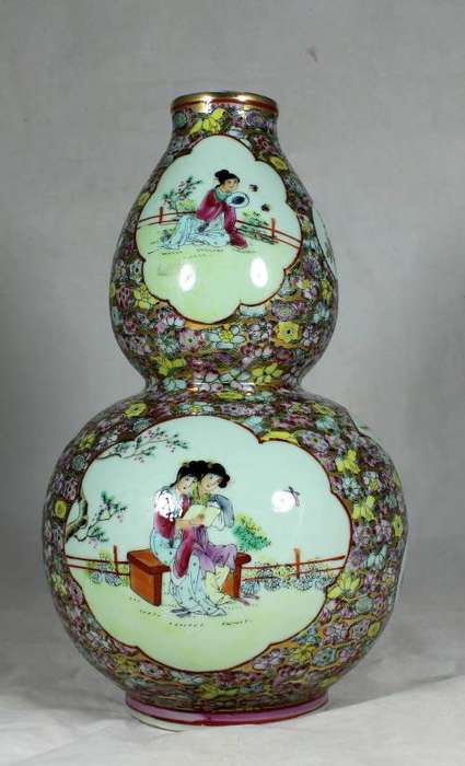 Chinese 'Famille Rose' double gourd vase