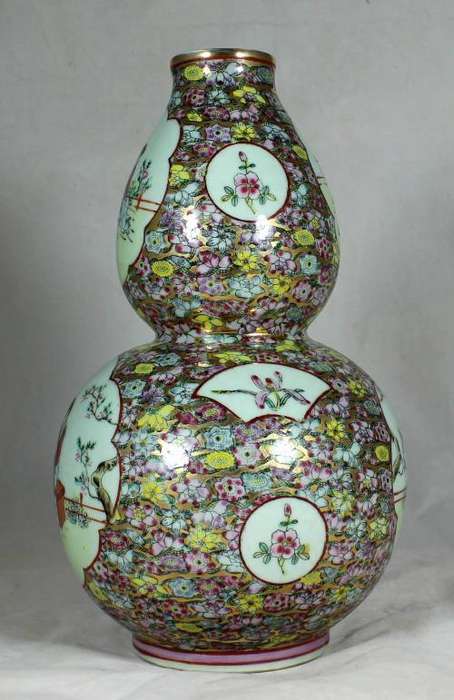 Chinese 'Famille Rose' double gourd vase