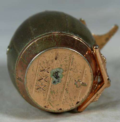 Miniature brass ornament beer barrel/keg