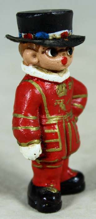 Miniature - London Child Beefeater