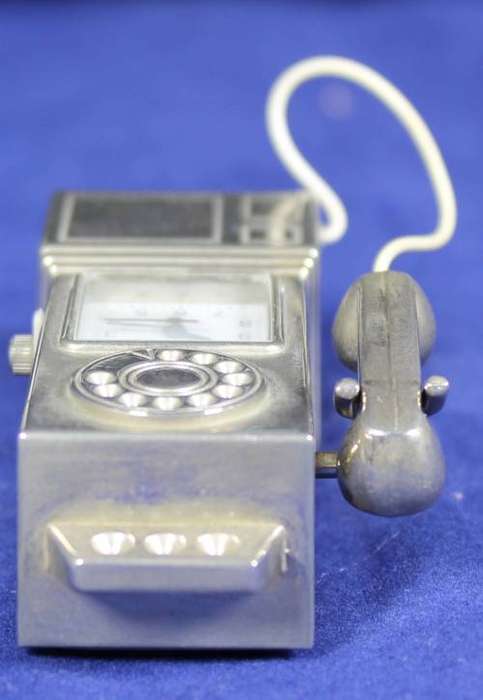 Hachette clock with booklet - Nostalgic payphone
