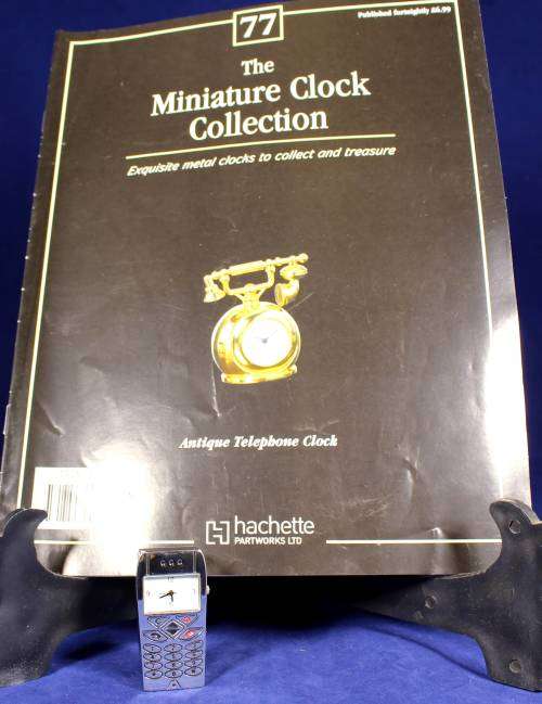 Hachette clock with booklet - Mobile phone