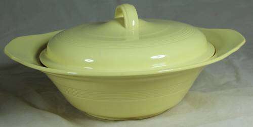Woodsware Jasmine - casserole dish with lid