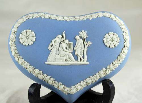 Wedgwood - heart shaped container