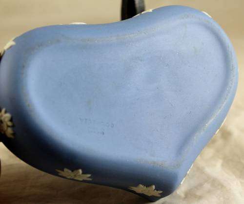 Wedgwood - heart shaped container