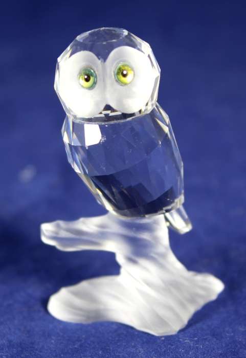Swarovski crystal - owl on a stump