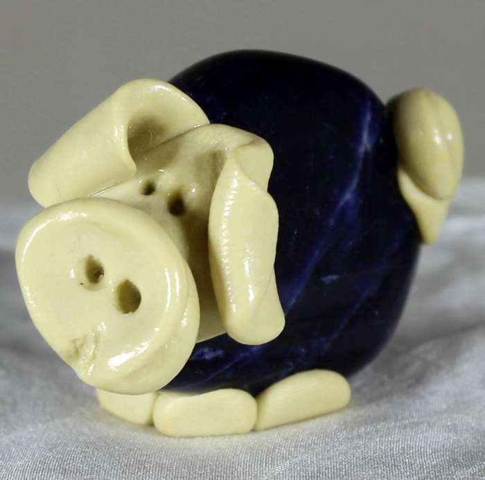 Miniature precious stone piggy