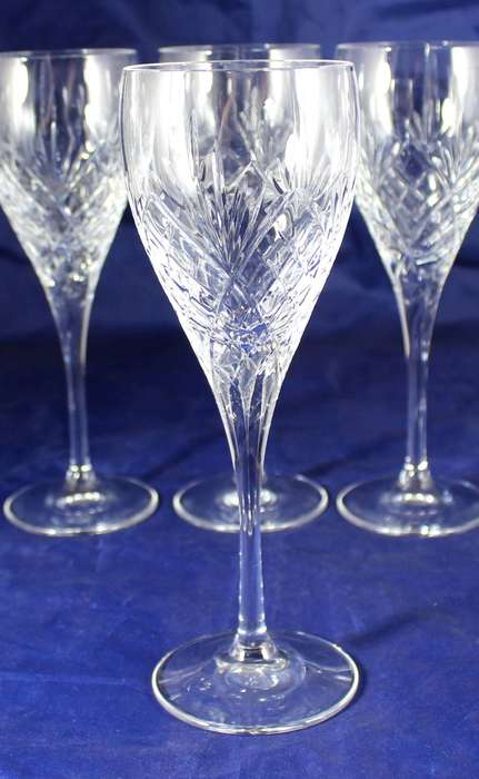 Set of 6 of Crystal White Wine Glasses