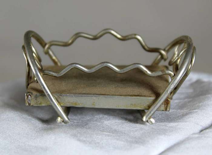 Miniature metal bed