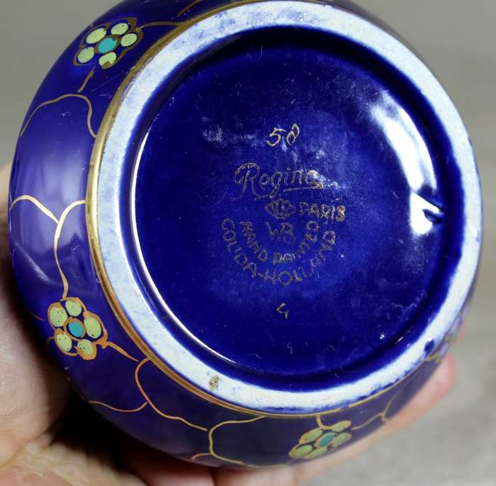 Gouda - Regina - hand painted jug