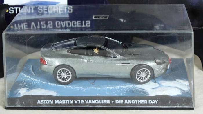 James Bond - Aston Martin Vanquish (Die Another Day #2)