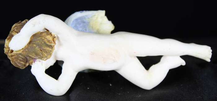Angel child sleeping - naked
