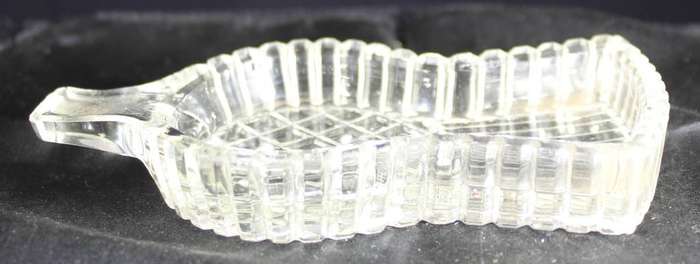 Glass trinket bowl