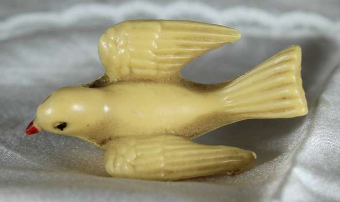 Plastic dove cake topper