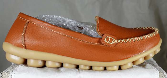 Rust Moccasin style shoe - Small size 6
