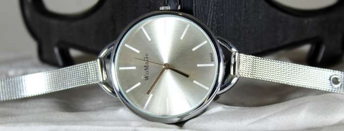 WoMaGe - large round face - thin silver strap
