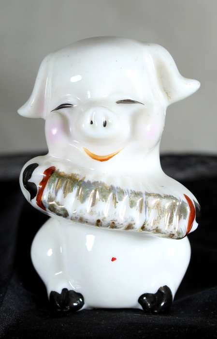 Vintage porcelain miniature musician pig - playing the accordion