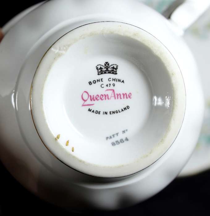 Queen Anne - Vintage Bone China - Duo