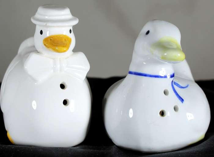 Pair of salt & pepper duck shakers