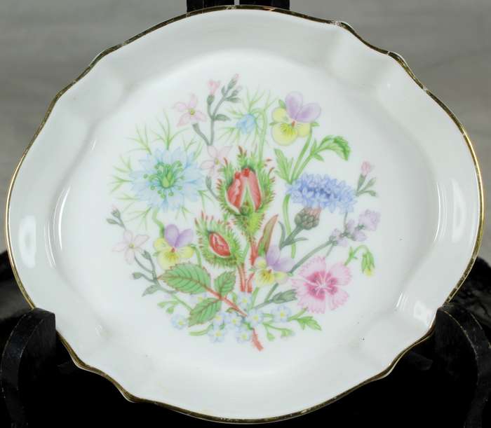 Aynsley wild tudor - bon bon dish