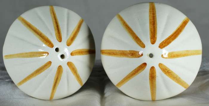 Character salt & pepper set - Rondavels