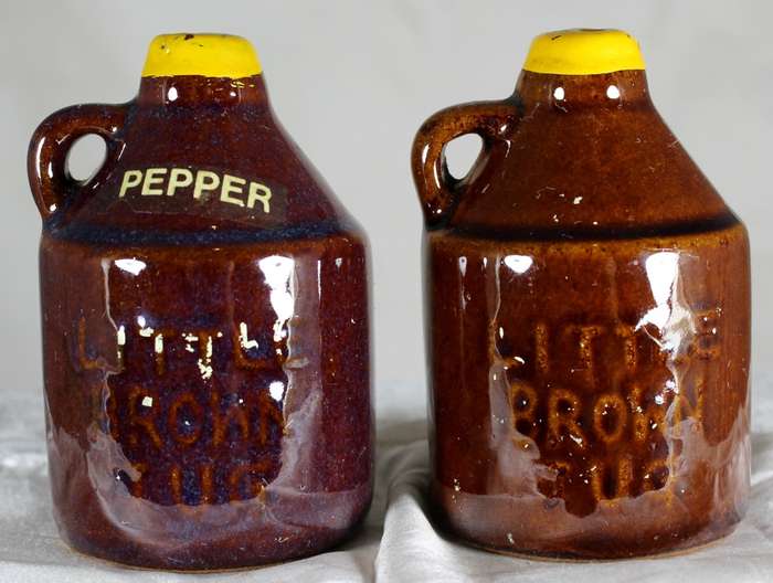 Character salt & pepper set - moonshine jugs
