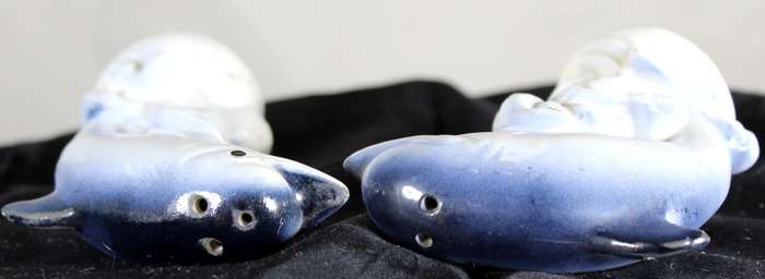 Character salt & pepper set - dolphins