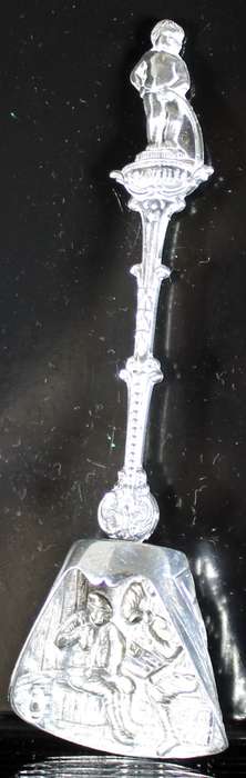 Souvenir sugar spoon - Bruxelles - Highly Embossed