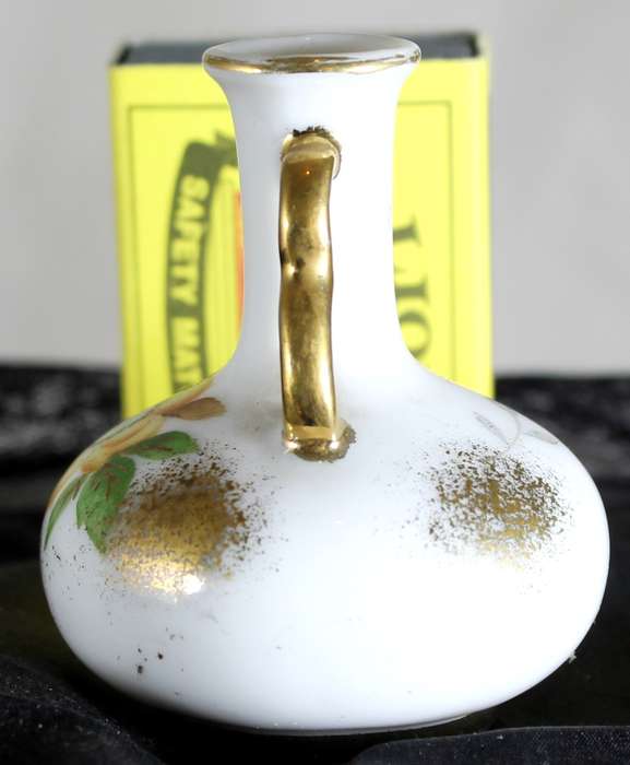 Small Japanese posy vase