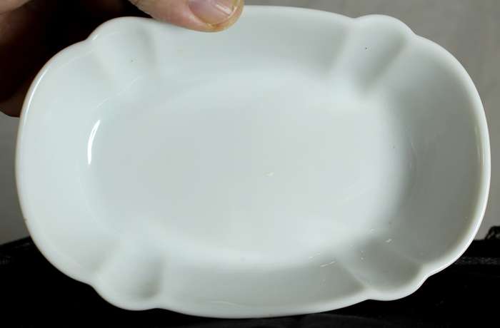 Elizabeth Arden - trinket dish