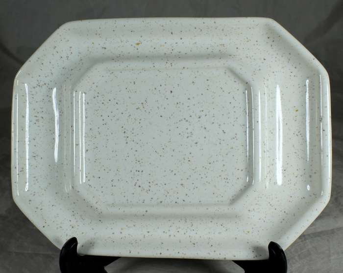 Stoneware gravy boat & plate