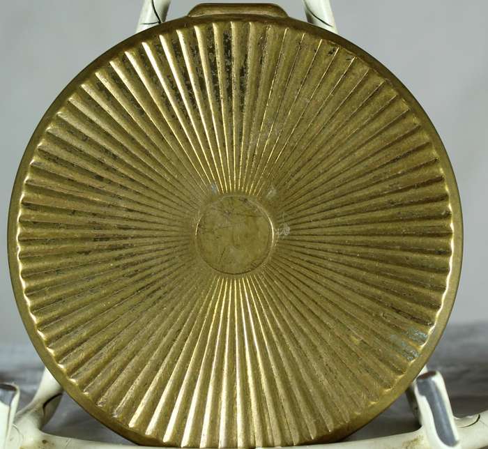 Powder Compact with Inlay