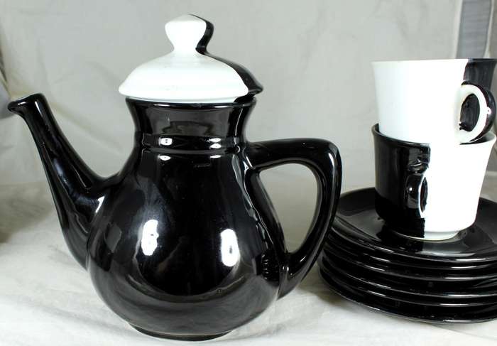 Black & White Tea Set