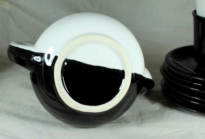 Black & White Tea Set