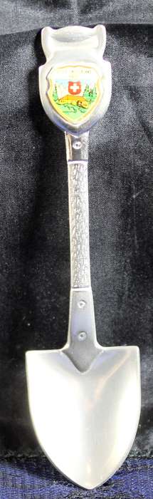 Souvenir spoon - Spade Little Switzerland Hotel