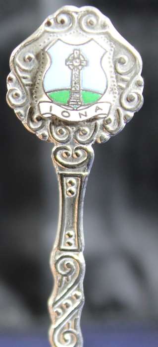 Souvenir sugar spoon - Iona