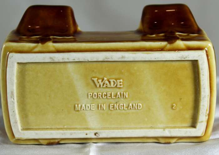 Wade Whimsie - treasure chest / trinket box