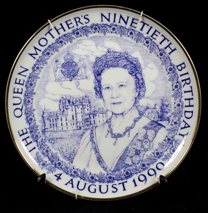 Heritage Porcelain - Queen Mothers 90th Birthday Plate