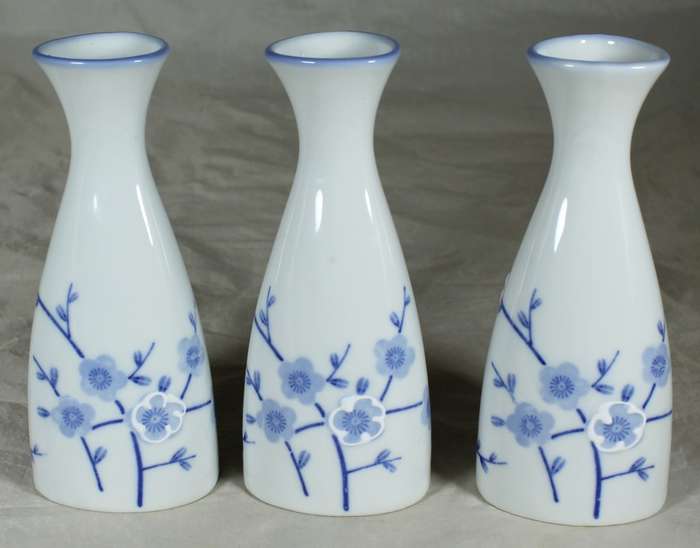 3x Saki Holders