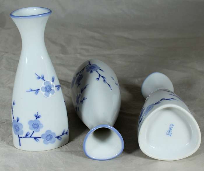 3x Saki Holders