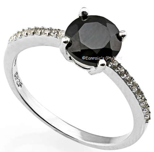 Magnificent 1.05cts Genuine Sapphire Ring