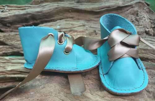 Leather new born baby shoes