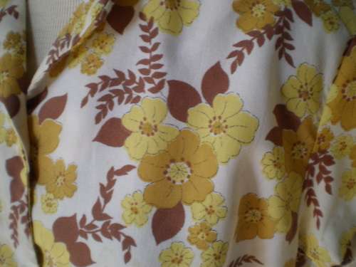 Original 1970s Vintage Floral Ladies Top With Belt Size 10 to 12 very good condition