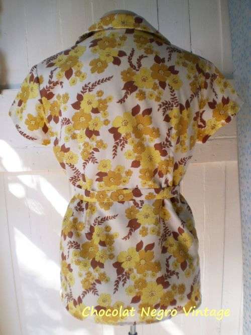 Original 1970s Vintage Floral Ladies Top With Belt Size 10 to 12 very good condition